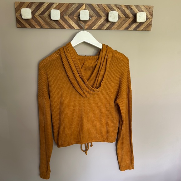 Derek Heart Amber Hooded Top - Picture 4 of 4